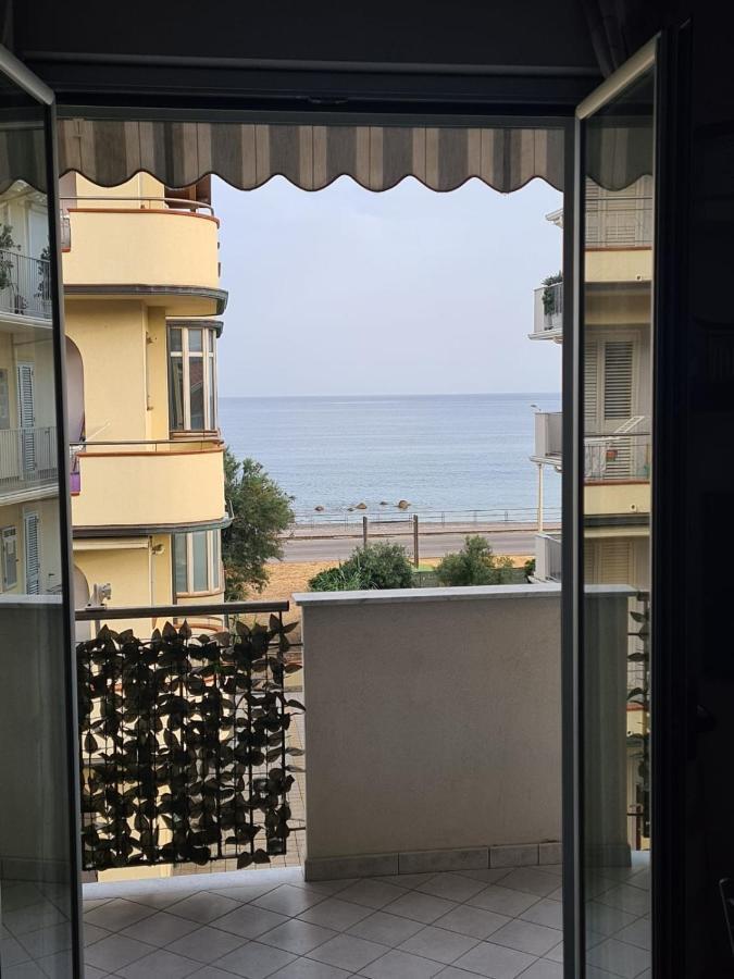 Apartamento Casa Miro' Capo dʼOrlando Exterior foto